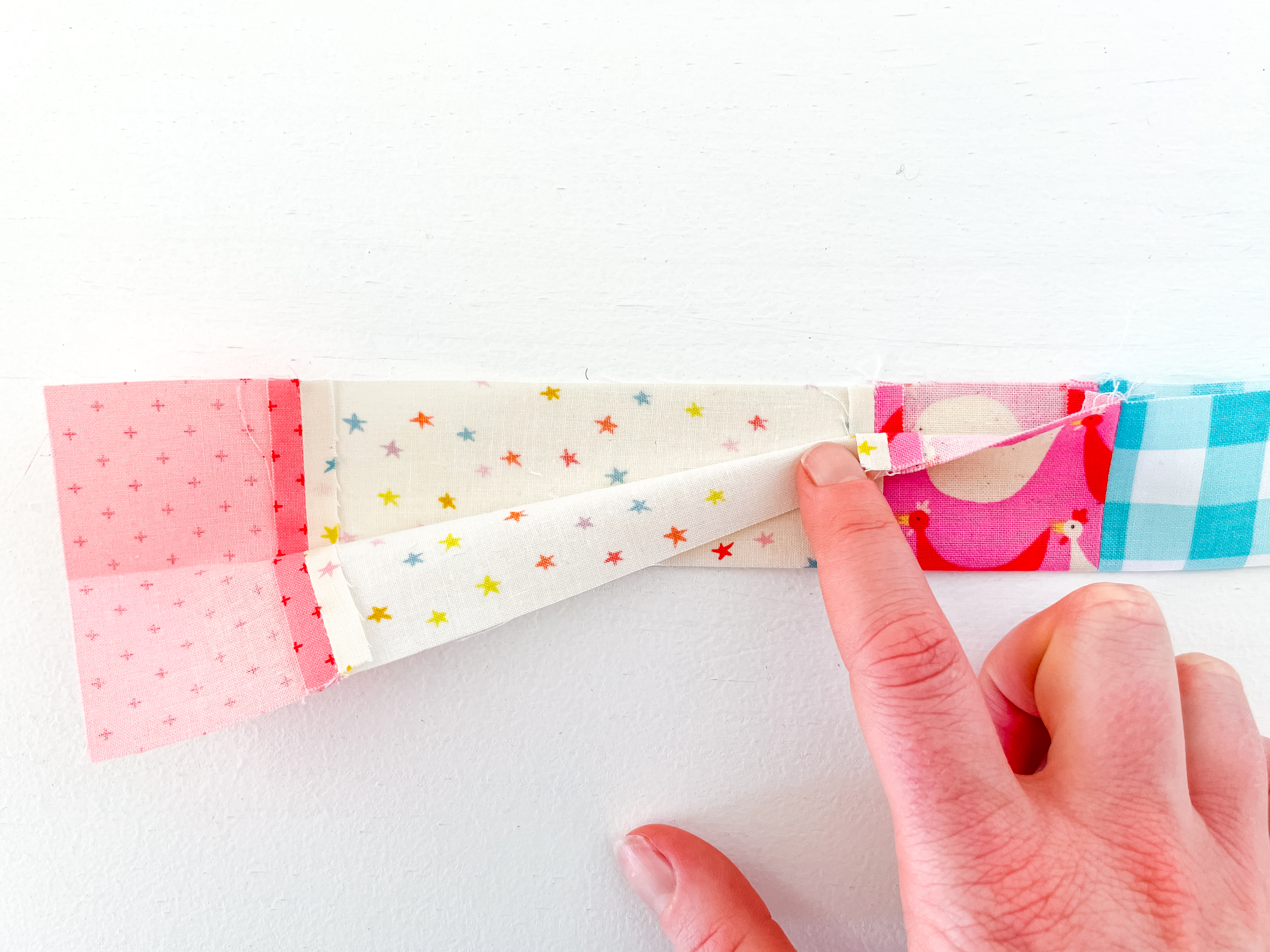 Simple Wrist Strap Tutorial – No Hardware Needed – Ma & Me Designs
