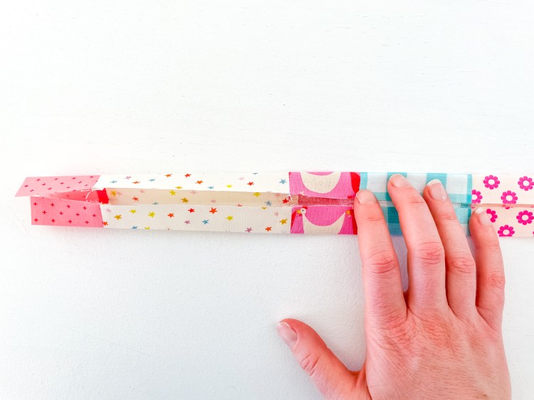 Simple Wrist Strap Tutorial – No Hardware Needed – Ma & Me Designs